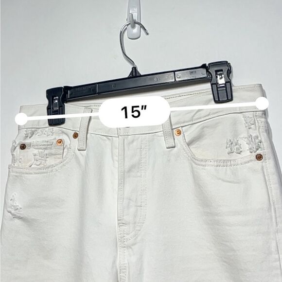 Levi’s Premium Wedgie Straight Fit Destructed Jeans in Cloud Bank White 28 - Picture 13 of 16